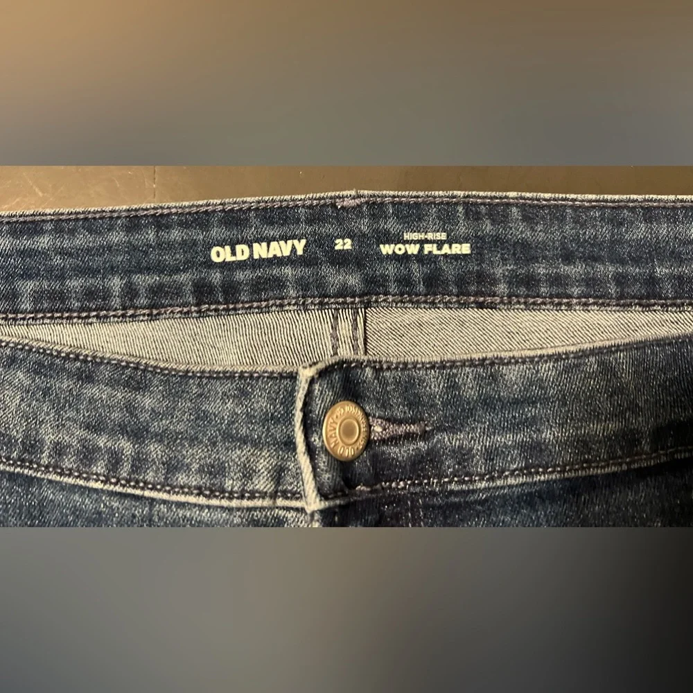 Old Navy Women’s Size 22 High Rise WOW Flare Medium Wash Blue Jeans - Picture 5 of 14